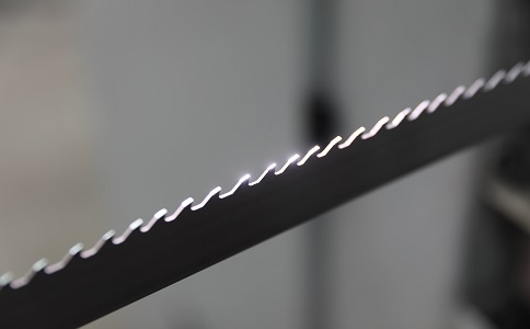 成都双金属带锯条产生切削噪音的原因具体有哪些？